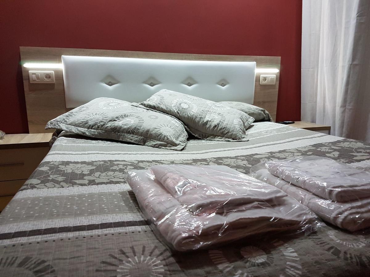 Hostal Los Nogales Cangas De Narcea Eksteriør billede