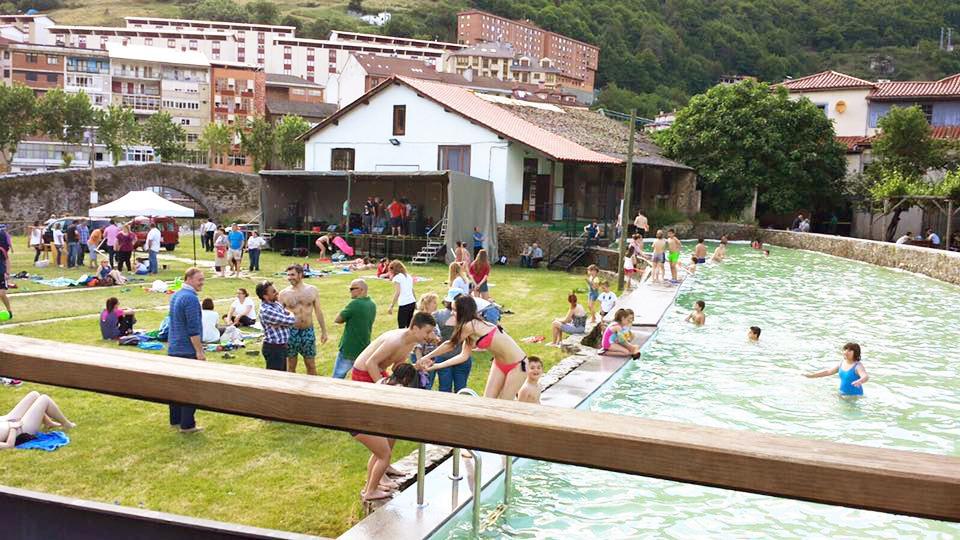 Hostal Los Nogales Cangas De Narcea Eksteriør billede